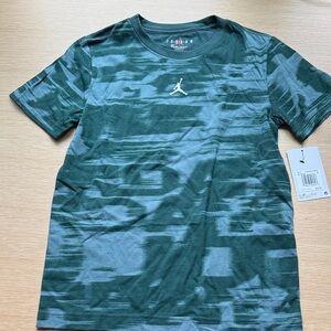 Jordan MVP
Big Kids' Motion Printed T-Shirt